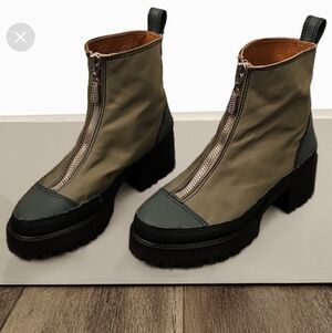 NICOLE SALDANA Women's Zipper Chris Boots